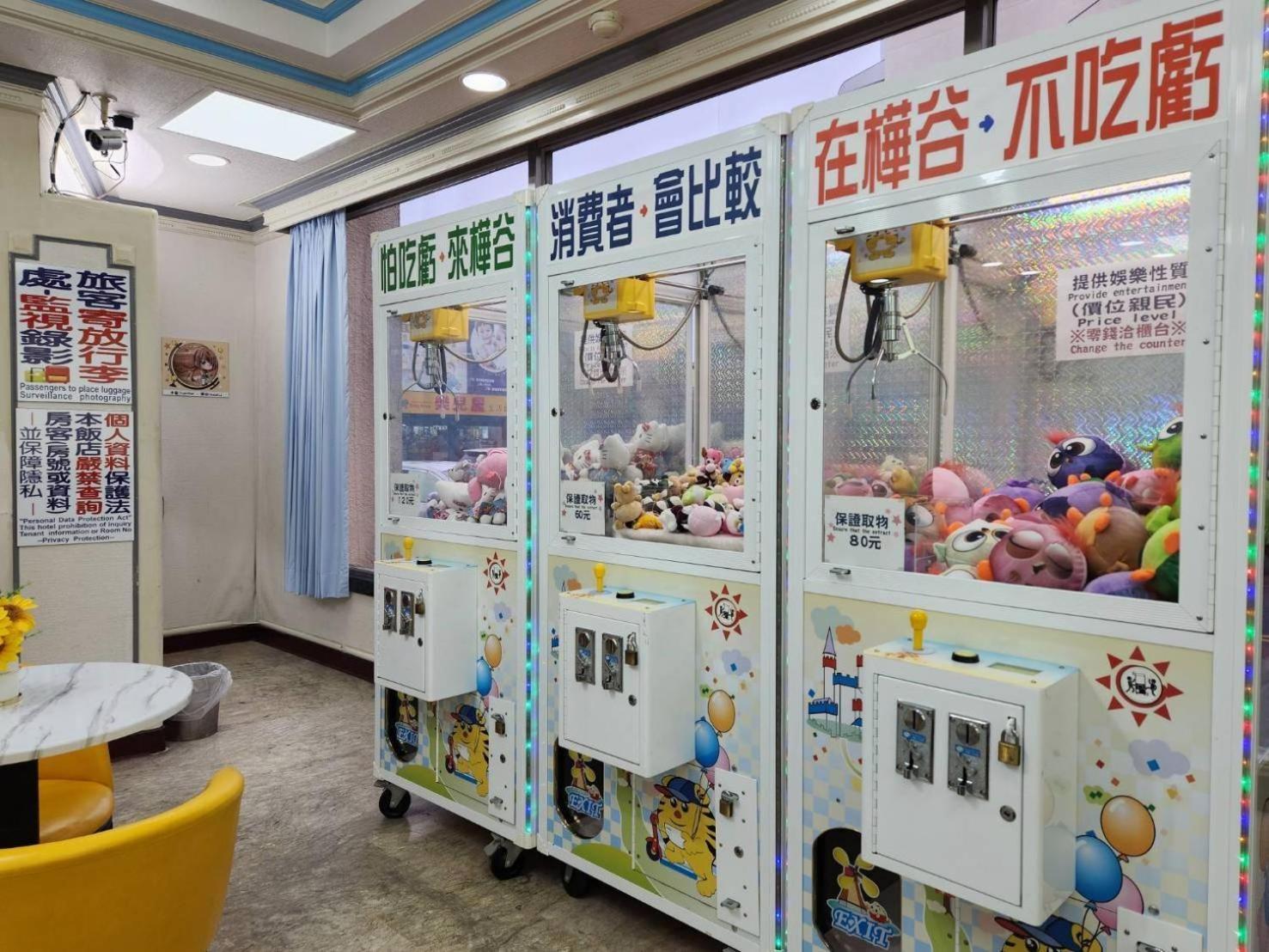 Hua Ku Hotel Tainan Eksteriør billede