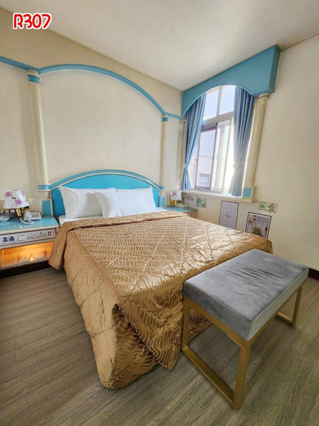 Hua Ku Hotel Tainan Eksteriør billede
